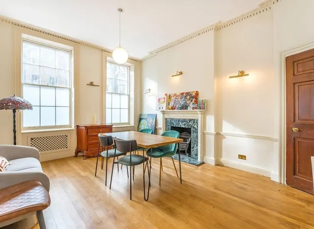 Photo 3 — Doughty Street, Bloomsbury, WC1N