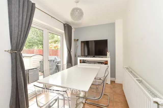 Turnpike Way, Ashington, RH20, photo 3