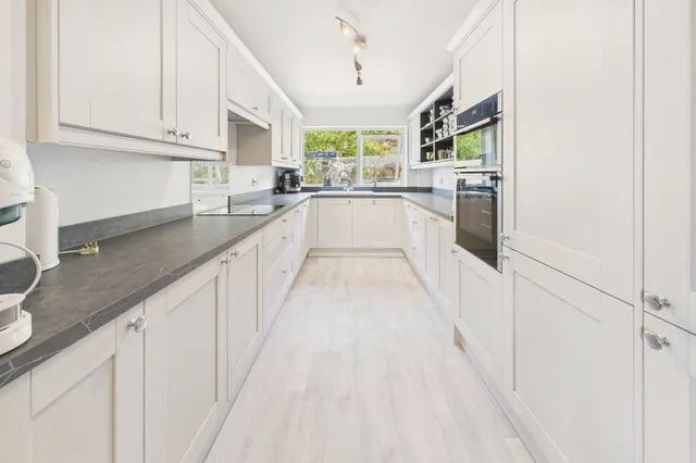Sumerlin Drive, Clevedon, BS21, photo 3