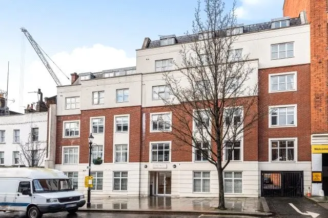 Queensway, London, W2, photo 2