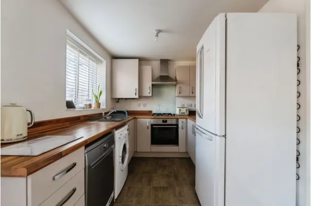 Photo 3 — Dove Close, Loughborough