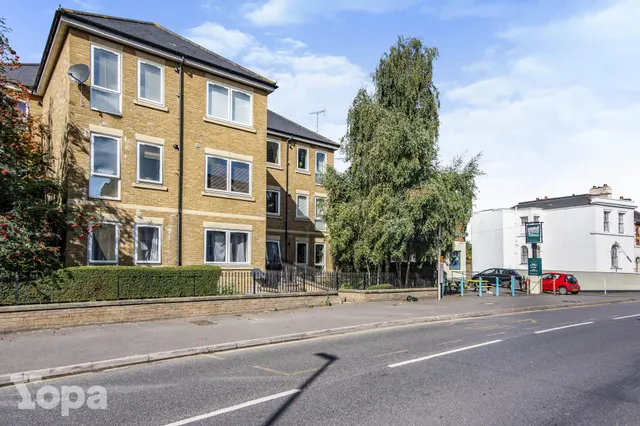 Wrotham Road, Gravesend, DA11, photo 1