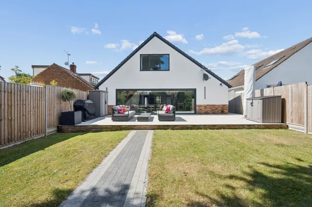 Cedars Close, Chalfont St. Peter, SL9, photo 2