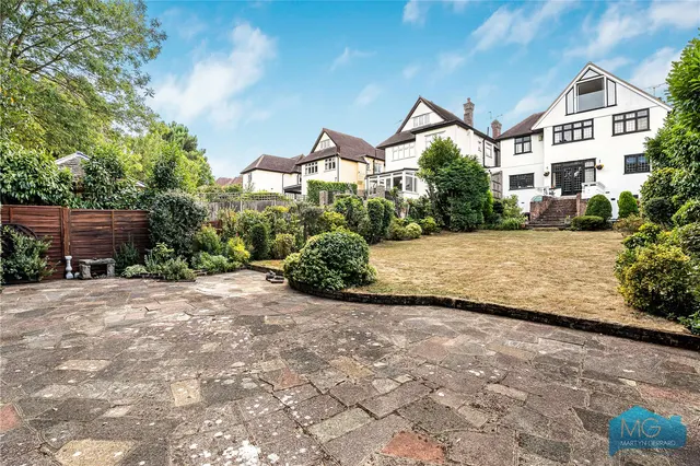 The Ridgeway, London, NW7, photo 2