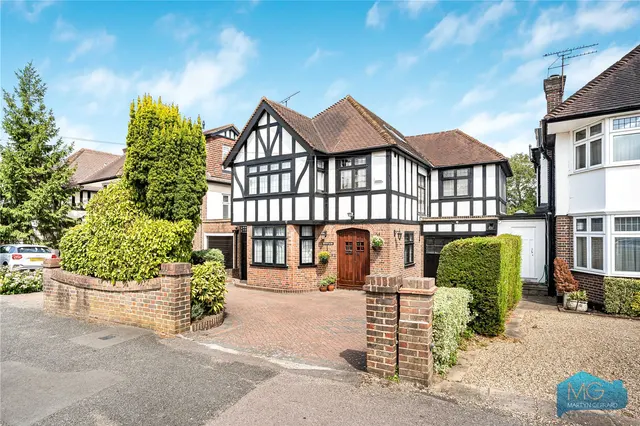 The Ridgeway, London, NW7, photo 1