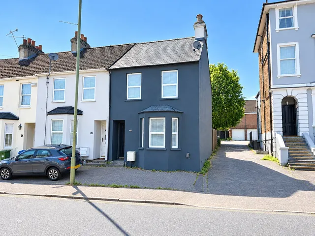 Ash Road, Aldershot, GU12, photo 1