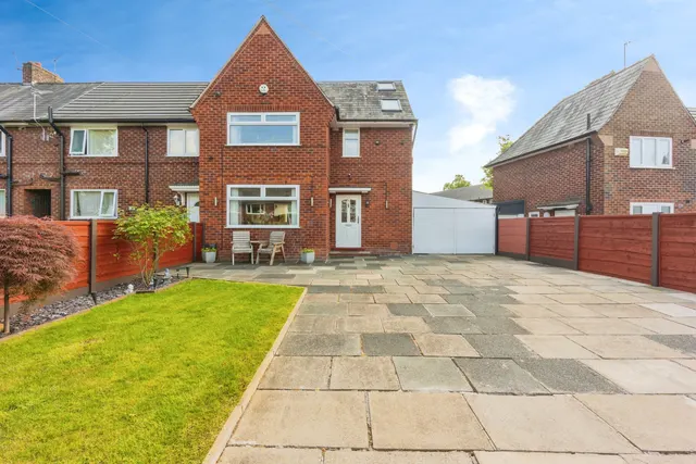 Photo 2 — Shayfield Drive, Manchester