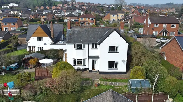 Fairfield Drive, Newtown, photo 1