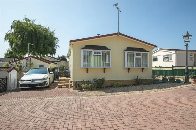 Lillybrook Estate, Lyneham, photo 2