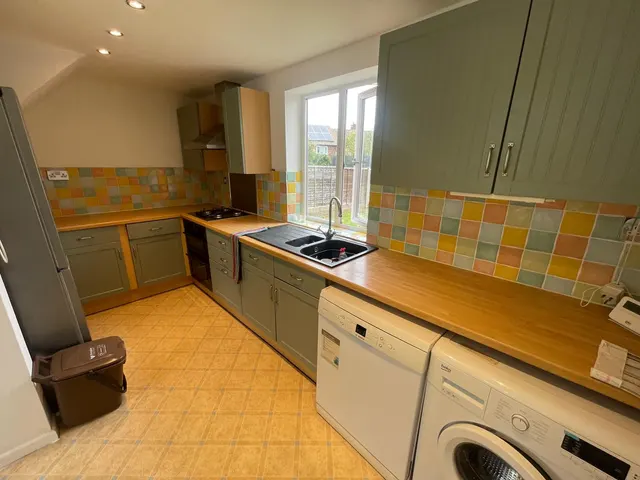 Photo 3 — Trenchard Close, Birmingham, B75