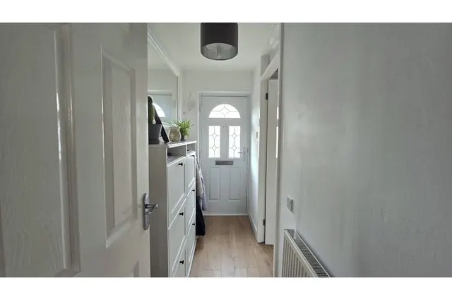 Photo 2 — Trenchard Crescent, Chelmsford