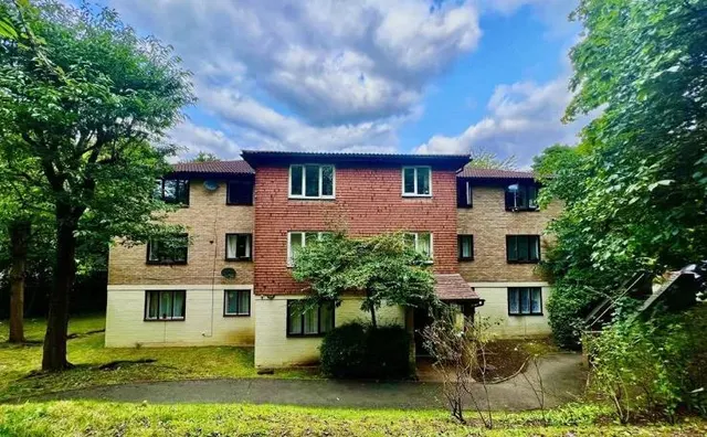 Fairbairn Close, Purley, CR8, photo 1