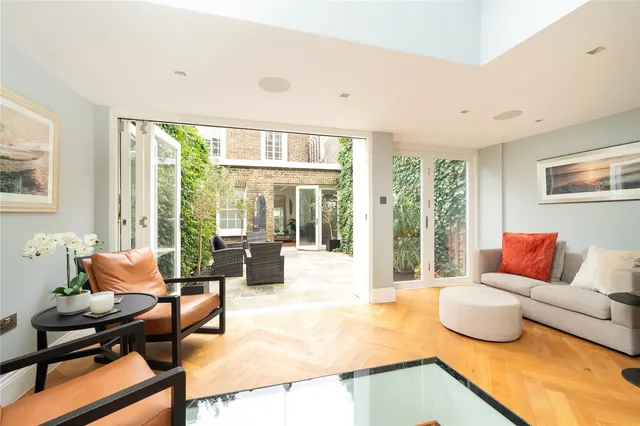Old Church Street, London, SW3, photo 1