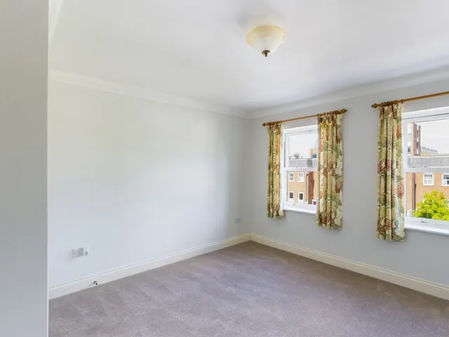 Waldorf Apartments, Folkestone, CT20, photo 3