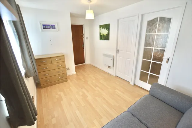 Oakworth Drive, Halfway, S20, photo 3
