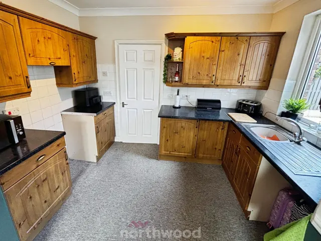 St Marys Road, Dunsville, DN7, photo 3