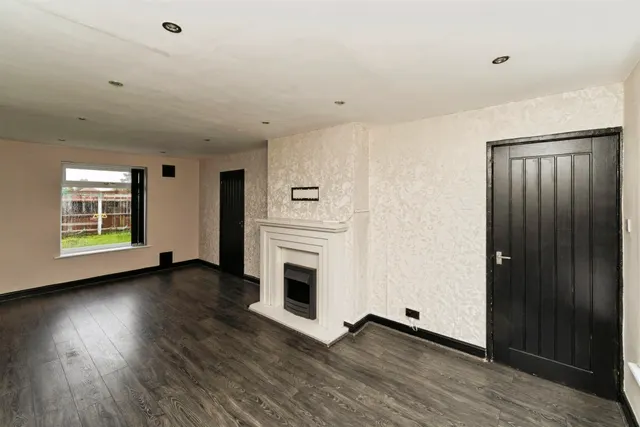 Baffin Close, Wirral, CH46, photo 3