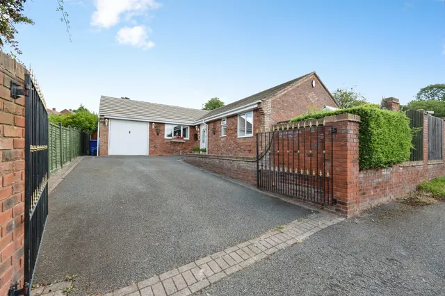 Summer Lane, Dudley, photo 1