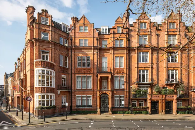 Hans Place, Knightsbridge, London, photo 1