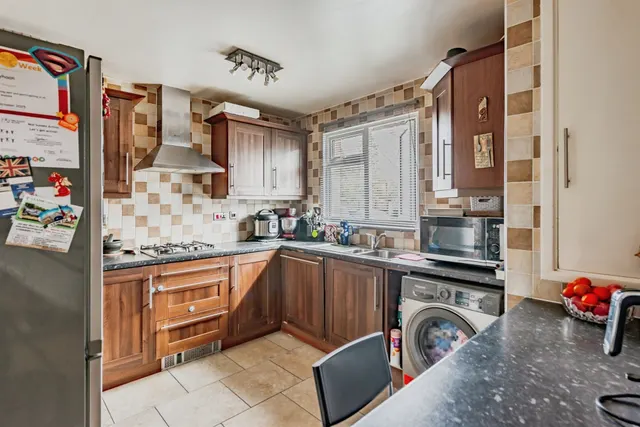 Photo 2 — Cowfold Close, Crawley