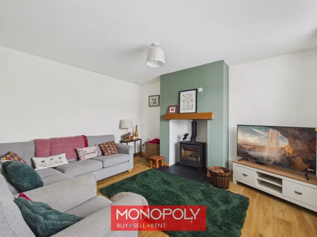 Parc Y Dre Road, Ruthin, LL15, photo 2