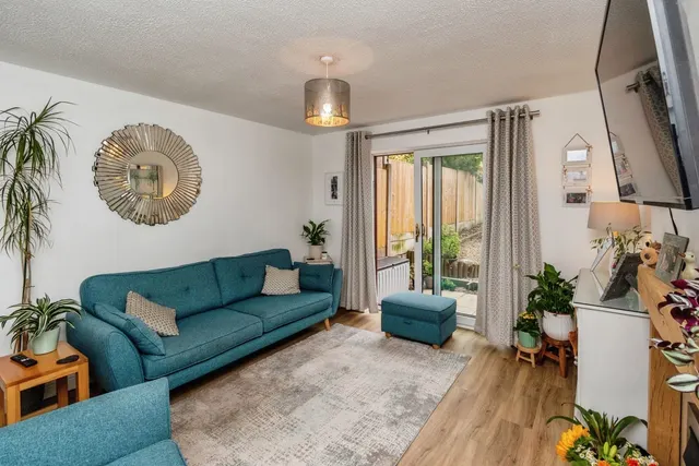 Photo 3 — Almond Close, Heath Hayes, Cannock, WS11