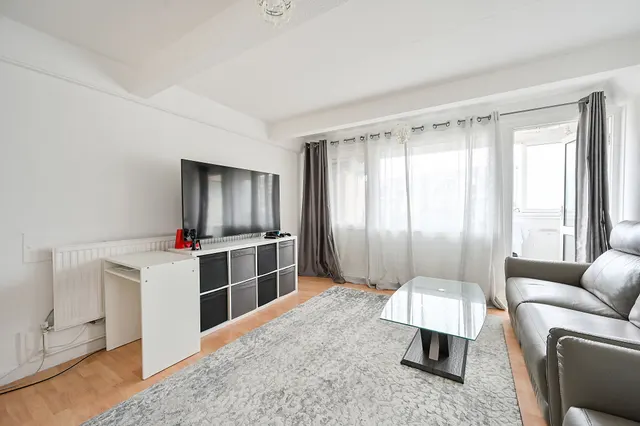 50 Burghley Tower, Trinity Way, London, photo 1