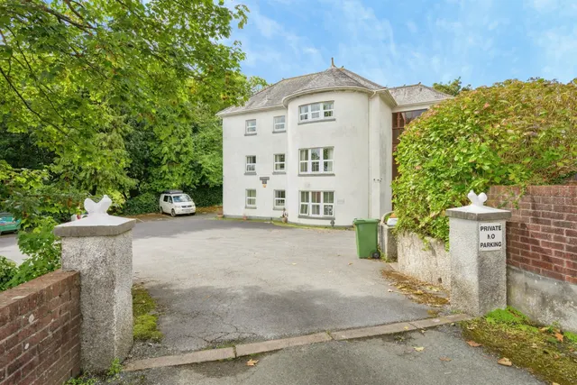Highfield Close, Plymouth, photo 1