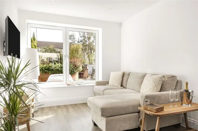 Forge Close, Caversham, RG4, photo 2