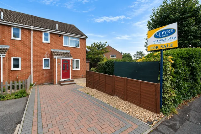 Tansy Close, Waterlooville, PO7, photo 1