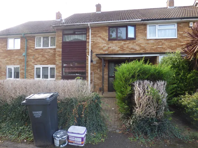 Curling Walk, Basildon, SS14, photo 1