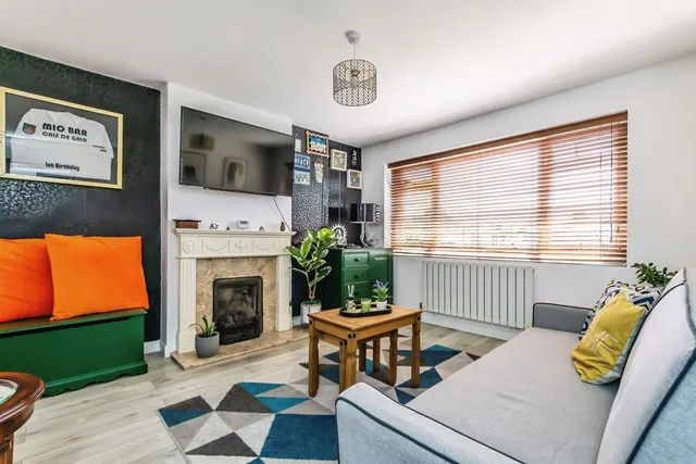 Addison Close, Caterham, Surrey, CR3, photo 1