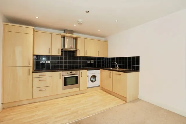 Photo 2 — Dale Way, Crewe, Cheshire, CW1