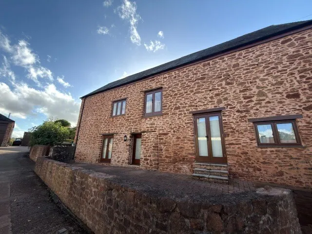 Taunton, TA4, photo 1