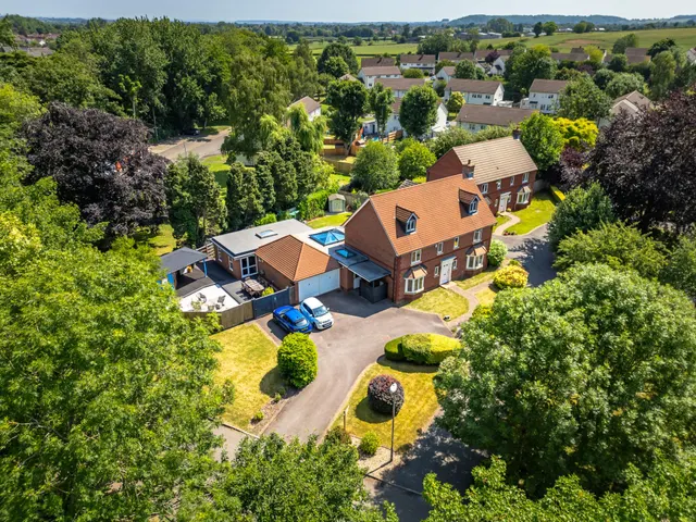Queens Drive, Taunton, TA1, photo 1