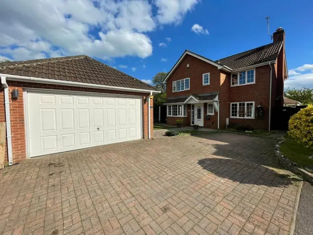 Court Meadow, Stone, GL13, photo 1