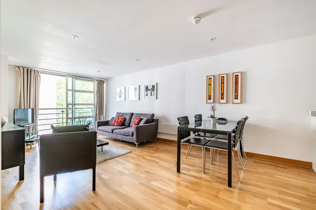Page Street, London, SW1P, photo 1