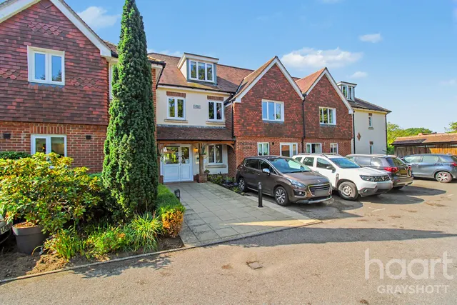 Headley Road, Grayshott, GU26, photo 1