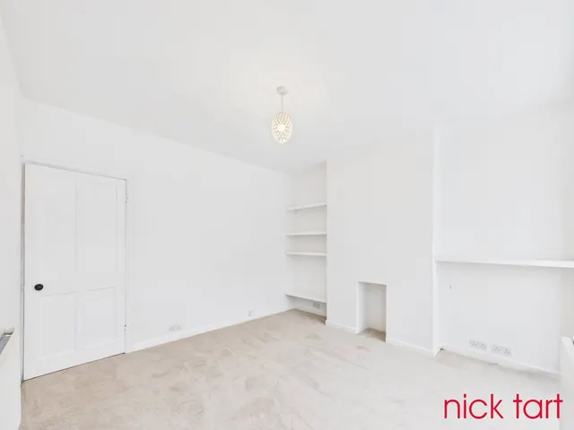 West Midlands, Wolverhampton, WV3, photo 2