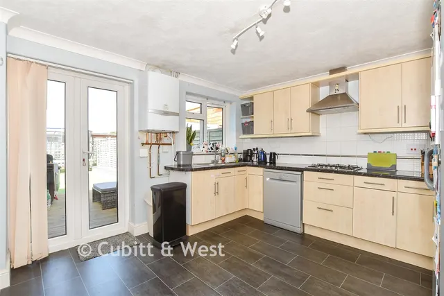 Timber Mill, Southwater, RH13, photo 3