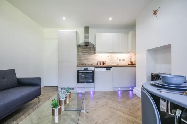 Falmouth Road, SE1, photo 2