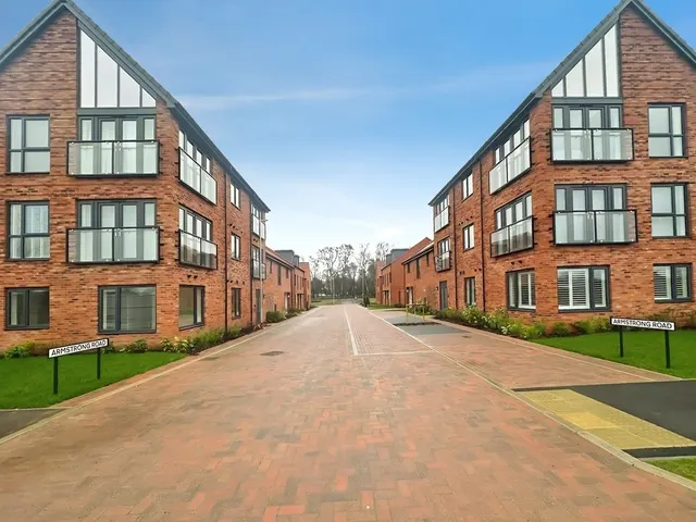 Brightwell Lakes, Martlesham Heath, Ipswich, photo 1