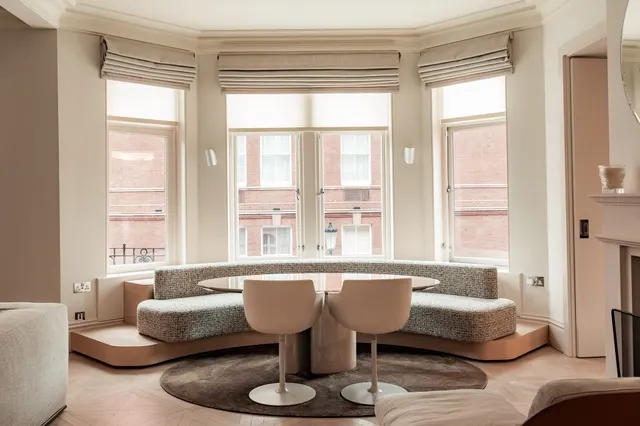 Photo 2 — Cornwall Mansions, Kensington, London