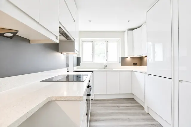 Photo 3 — Clement Road, Beckenham, BR3 4NT