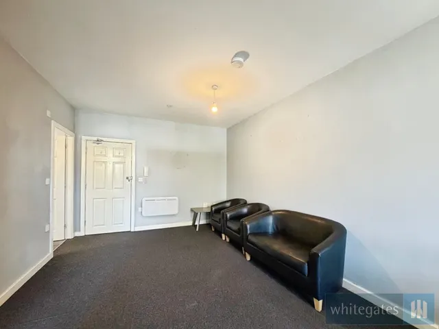 King Street, Wrexham, LL11, photo 2