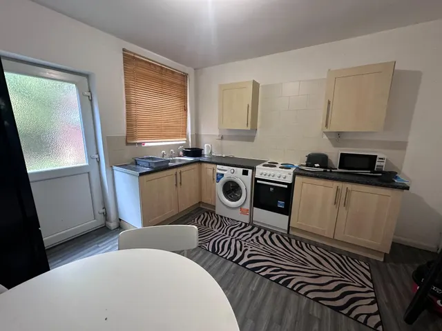 Cromwell Street, Nottingham, NG7, photo 3