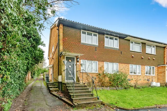 Brighton Road, Hooley, Coulsdon, photo 1