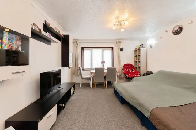 Photo 3 — Wharf Road, Grays, Essex, RM17