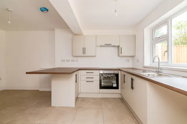 Tilbury Rise, Nottingham, NG8, photo 3
