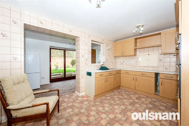 Photo 3 — Fairford Close, Church Hill North, Redditch, Worcestershire, B98 9LU